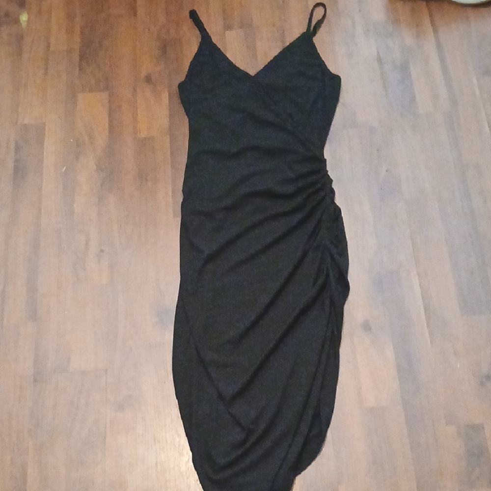 LOVERICHE Women's Size M Black Vneck Ruched Dress
